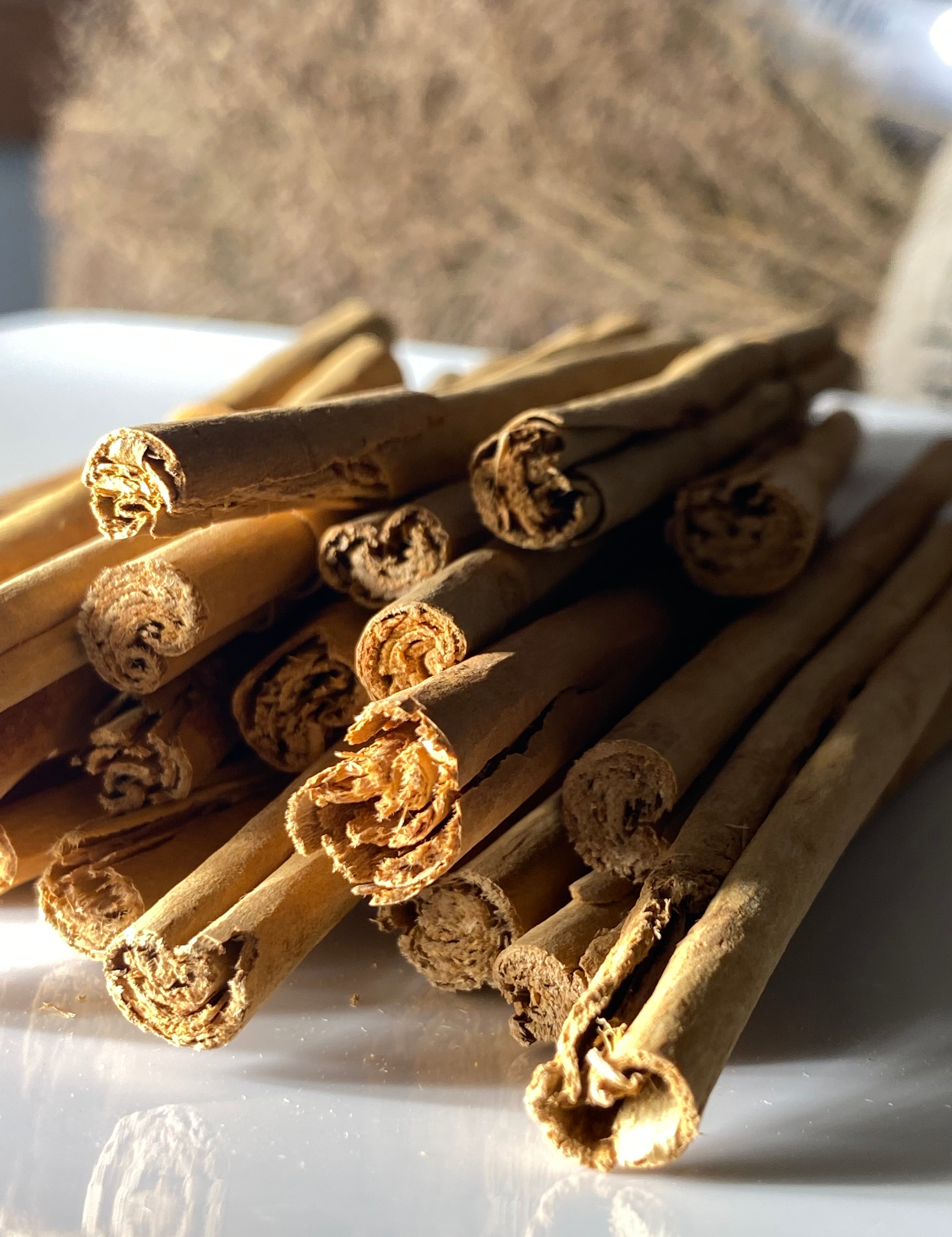 Organic Ceylon Cinnamon (Cinnamomum verum) sticks - 1 oz (28g) - Ayoni Wellness