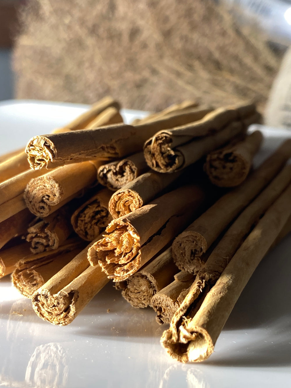 Organic Ceylon Cinnamon (Cinnamomum verum) sticks - 1 oz (28g) - Ayoni Wellness