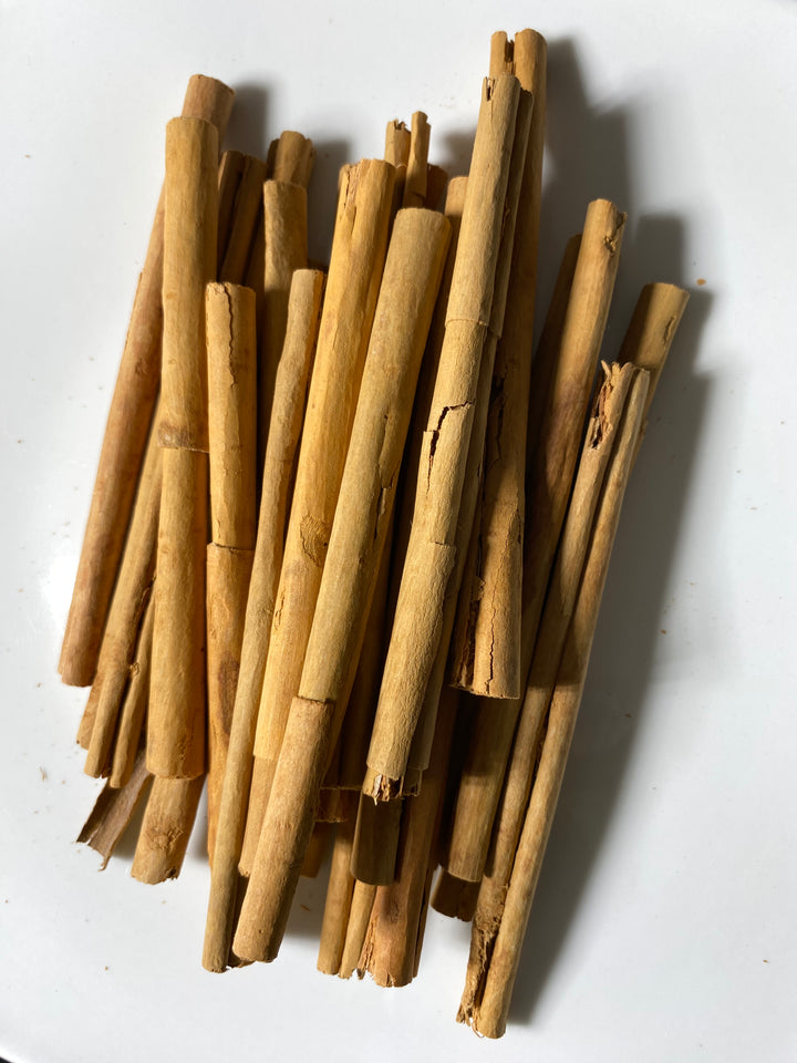 Organic Ceylon Cinnamon (Cinnamomum verum) sticks - 1 oz (28g)